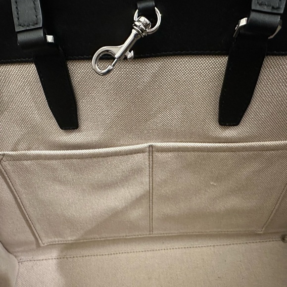 MCM Vintage Jacquard Logo Tote - Picture 8 of 14